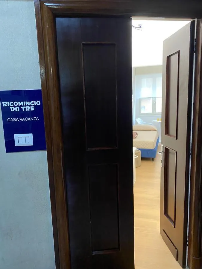 Ricomincio Da Tre Apartment Naples